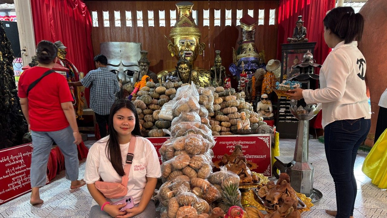 สาวแก้บน “องค์ปู่ฤาษีพรหมเมศ” หลังมีโชคกว่า 10 งวด ใจดีเผย “เลขเด็ด” ลุ้นรวยงวด 16/5/69เกี่ยวกับวัดดัง