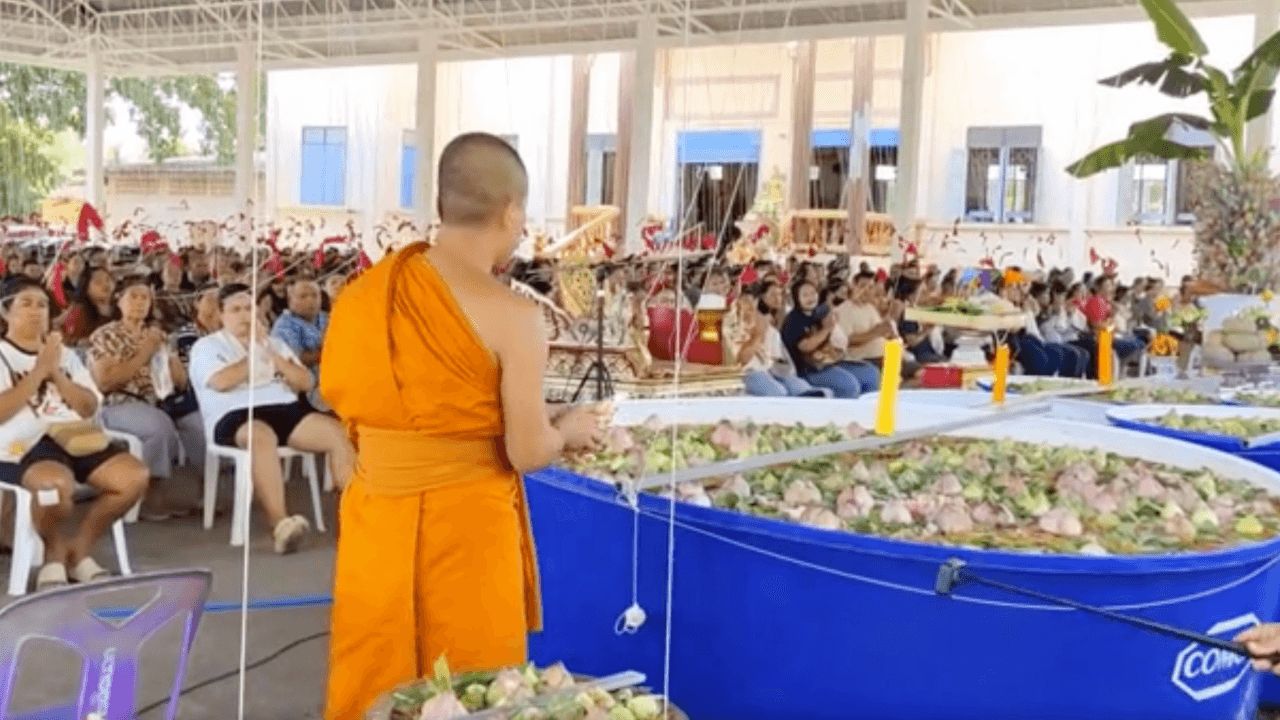 สายมูอาบน้ำมนต์เสริมดวง วัดดังปราจีนฯ ได้ "เลขเด็ด" เสี่ยงโชคงวด 16/5/69เกี่ยวกับเลขเด็ด