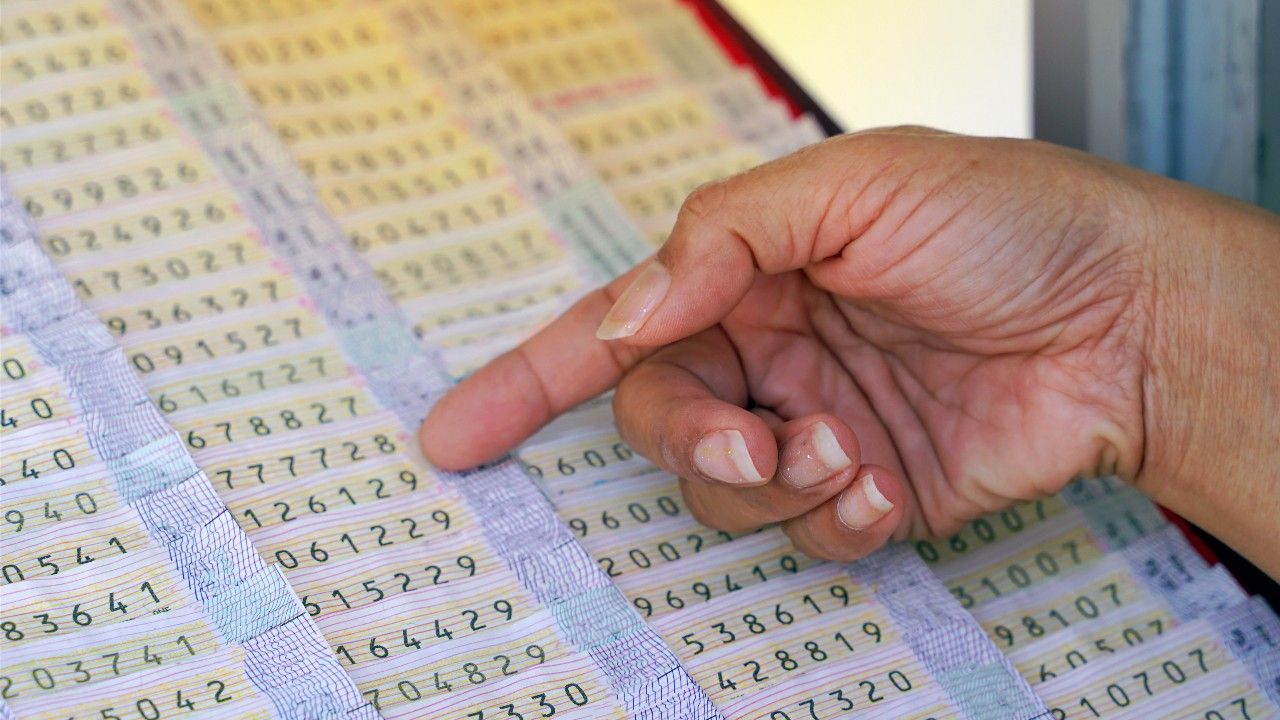 3 วันเกิดลางสังหรณ์แม่นยำ ลุ้นรับทรัพย์เสี่ยงโชคอย่างไม่คาดฝัน งวด 2/5/69เกี่ยวกับวัฒนธรรม