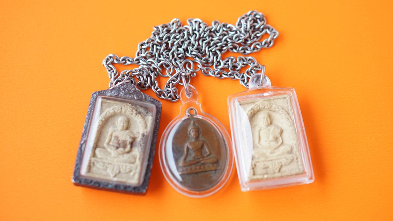 เคล็ดลับ "ห้อยพระให้ถูกโฉลก" ตามวันเกิด เสริมโชคลาภ-แคล้วคลาด ต้องเลือกปางไหน?เกี่ยวกับวัฒนธรรม